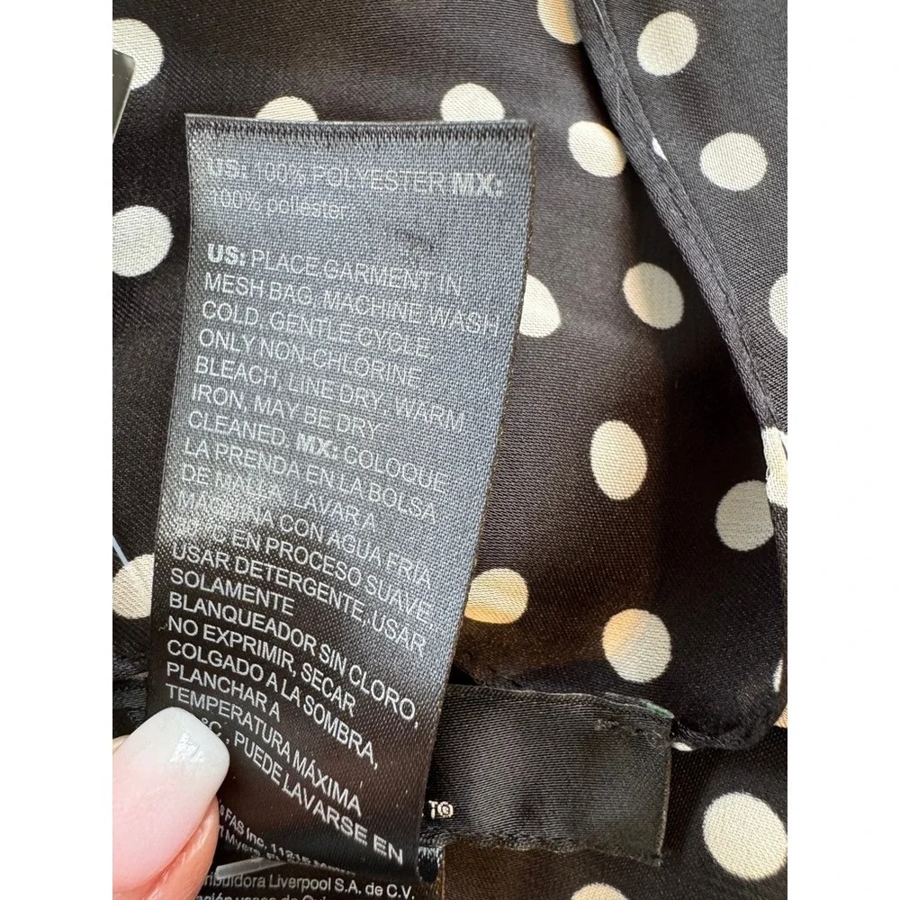 White House Black Market Millie Dot Square Scarf Black White Polka Dot 36in NEW